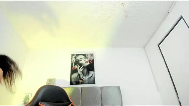 Snapshot of Ariel_star1 chatting on 06-23-26, 01:09 Ariel star1 online show from 06-23-26, 01:09