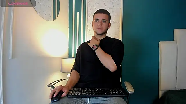 Snapshot of Sebastian_Phoenix chatting on 02-10-25, 11:57 Sebastian Phoenix online show from 02-10-25, 11:57