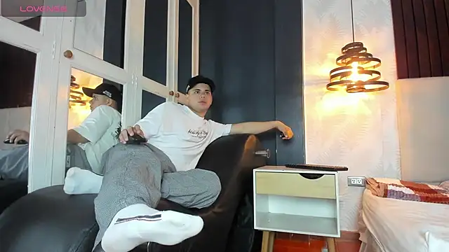 Snapshot of Sebastian_Phoenix chatting on 02-18-25, 11:55 Sebastian Phoenix online show from 02-18-25, 11:55