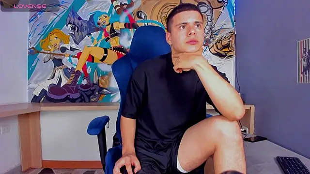 Snapshot of Sebastian_Phoenix chatting on 03-06-25, 02:51 Sebastian Phoenix online show from 03-06-25, 02:51