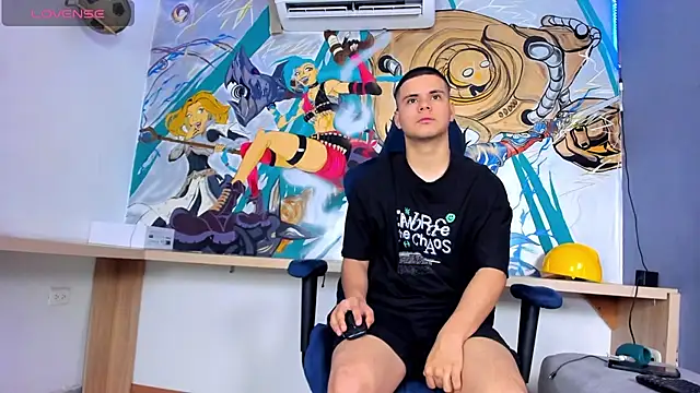 Snapshot of Sebastian_Phoenix chatting on 03-13-25, 12:02 Sebastian Phoenix online show from 03-13-25, 12:02