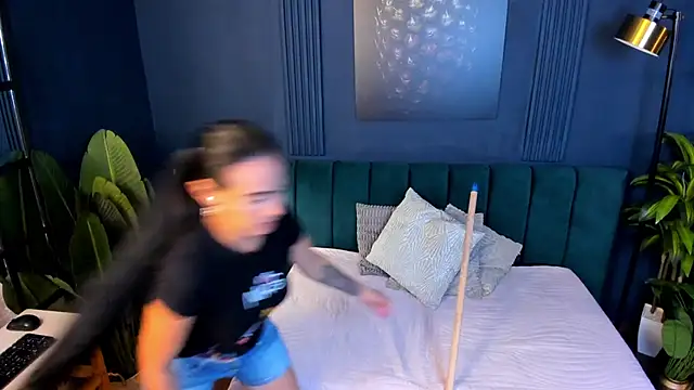 Snapshot of scarlet_edwars chatting on 02-11-25, 01:20 scarlet edwars online show from 02-11-25, 01:20