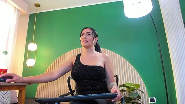 scarlet edwars online show from 01-14-26, 06:35