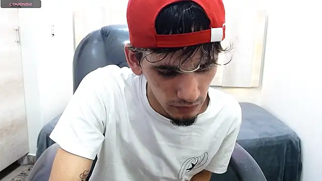 Snapshot of Dirty_Kingg chatting on 02-07-25, 08:42 Dirty Kingg online show from 02-07-25, 08:42