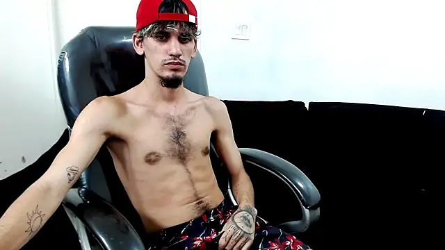 Snapshot of Dirty_Kingg chatting on 03-05-25, 08:21 Dirty Kingg online show from 03-05-25, 08:21