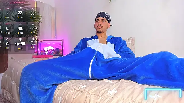 Snapshot of Dirty_Kingg chatting on 10-07-25, 07:33 Dirty Kingg online show from 10-07-25, 07:33