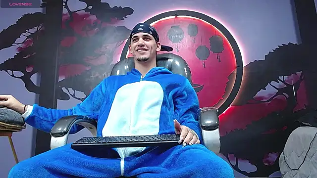 Snapshot of Dirty_Kingg chatting on 10-30-25, 07:47 Dirty Kingg online show from 10-30-25, 07:47