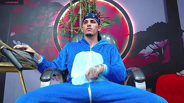 Snapshot of Dirty_Kingg chatting on 11-22-25, 07:57 Dirty Kingg online show from 11-22-25, 07:57