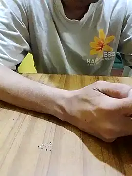 Snapshot of crazyfreaking chatting on 11-19-25, 09:37 crazyfreaking online show from 11-19-25, 09:37