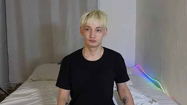 Julian wins online show from 03-31-26, 11:49