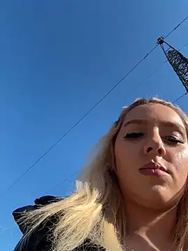 hotamanda01 online show from 03-06-26, 01:51