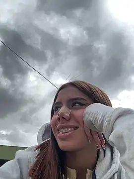 Snapshot of Laura-Khalifa chatting on 02-21-25, 08:38 Laura-Khalifa online show from 02-21-25, 08:38