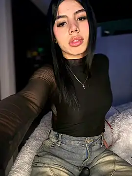 Laura-Khalifa online show from 04-01-26, 06:58