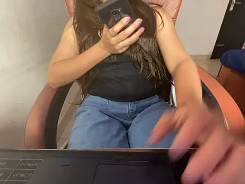 Snapshot of Angelshivani chatting on 11-04-25, 06:34 Angelshivani online show from 11-04-25, 06:34