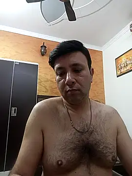 innocentboy1987 online show from 02-28-26, 05:52