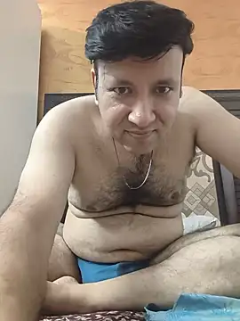 Snapshot of innocentboy1987 chatting on 07-01-26, 04:29 innocentboy1987 online show from 07-01-26, 04:29