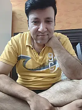 Snapshot of innocentboy1987 chatting on 07-02-26, 04:24 innocentboy1987 online show from 07-02-26, 04:24
