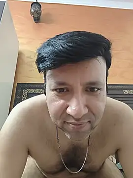 Snapshot of innocentboy1987 chatting on 07-12-26, 04:31 innocentboy1987 online show from 07-12-26, 04:31