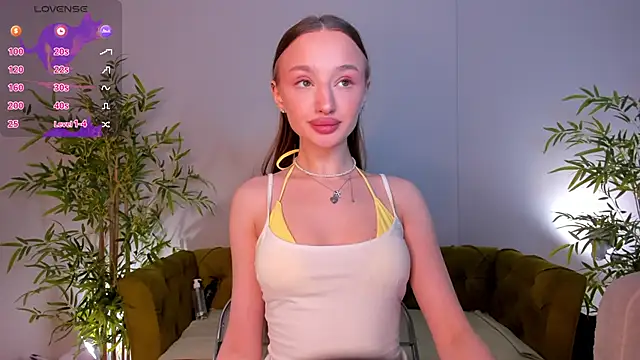 miiss  lulu online show from 05-19-26, 01:56