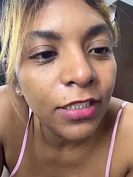 Snapshot of nicollesofia2 chatting on 05-16-26, 04:31 nicollesofia2 online show from 05-16-26, 04:31