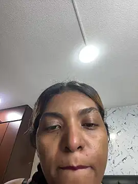 Snapshot of nicollesofia2 chatting on 05-17-26, 04:32 nicollesofia2 online show from 05-17-26, 04:32