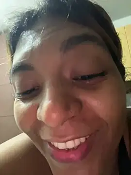 Snapshot of nicollesofia2 chatting on 05-20-26, 04:57 nicollesofia2 online show from 05-20-26, 04:57