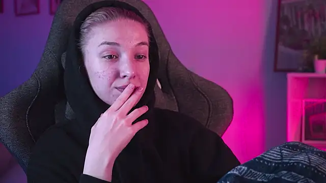 PhilippaAdamas online show from 02-23-25, 02:51