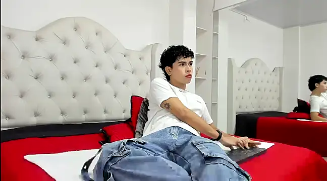 Aiiden 15 online show from 02-25-25, 02:44