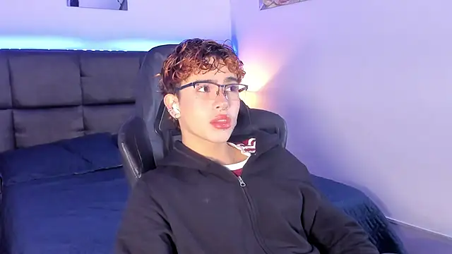 Aiiden 15 online show from 10-15-25, 11:54