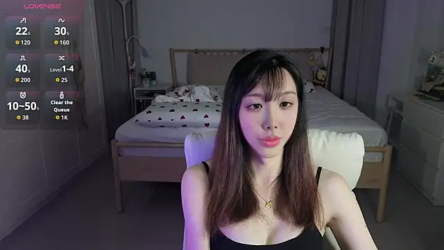 Snapshot of joycemilka chatting on 06-04-26, 01:06 joycemilka online show from 06-04-26, 01:06