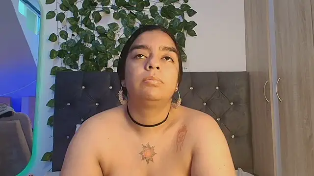 lauravince online show from 06-27-26, 10:04