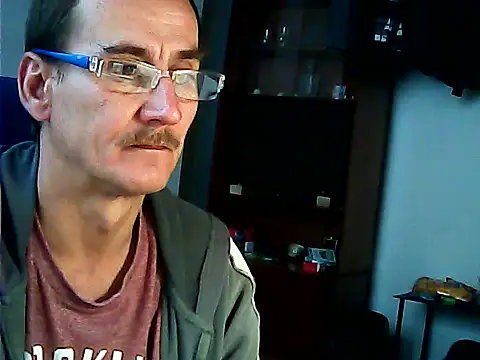 igracek30 online show from 06-12-26, 07:40