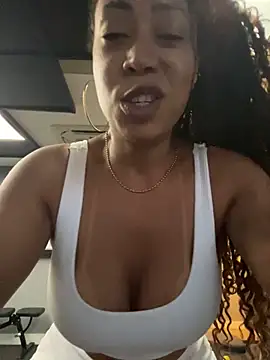 Snapshot of dianagolley420 chatting on 02-26-25, 09:48 dianagolley420 online show from 02-26-25, 09:48