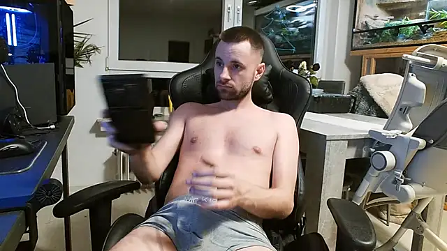 ademandjulia online show from 02-20-26, 09:04