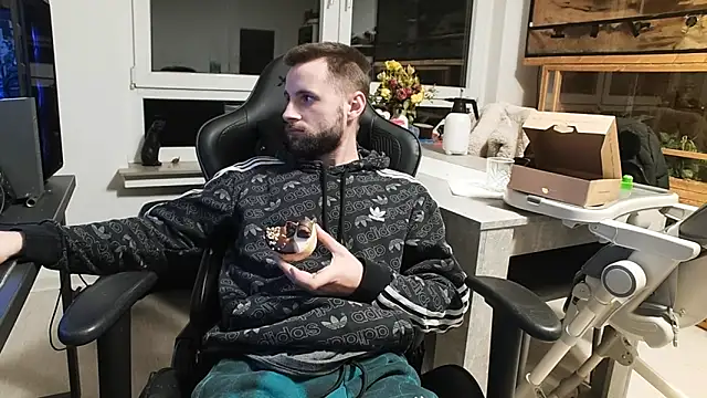 ademandjulia online show from 03-16-26, 11:09