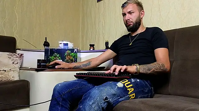 Snapshot of JamieNoxus chatting on 09-10-25, 04:45 JamieNoxus online show from 09-10-25, 04:45