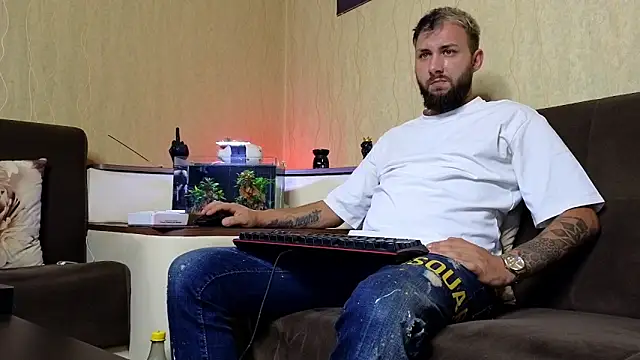 Snapshot of JamieNoxus chatting on 09-12-25, 08:09 JamieNoxus online show from 09-12-25, 08:09