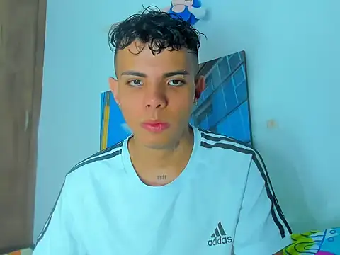 Snapshot of Alessandro_1610 chatting on 03-11-25, 09:02 Alessandro 1610 online show from 03-11-25, 09:02