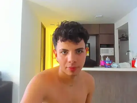 Snapshot of Alessandro_1610 chatting on 09-10-25, 09:04 Alessandro 1610 online show from 09-10-25, 09:04