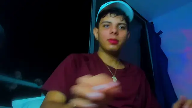 Snapshot of Alessandro_1610 chatting on 10-21-25, 05:41 Alessandro 1610 online show from 10-21-25, 05:41