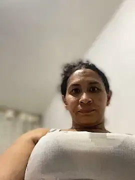 Carola-Ross online show from 09-22-25, 02:02