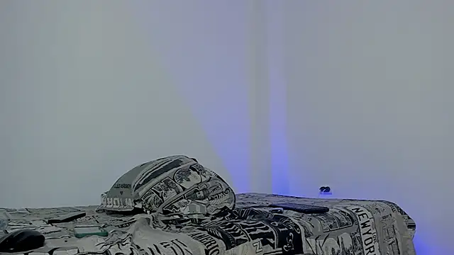 Snapshot of hugosan12 chatting on 09-08-25, 04:39 hugosan12 online show from 09-08-25, 04:39