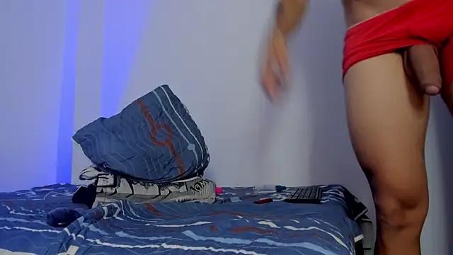 Snapshot of hugosan12 chatting on 11-28-25, 08:22 hugosan12 online show from 11-28-25, 08:22