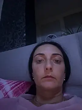 Snapshot of Miroslava1247 chatting on 09-28-25, 06:46 Miroslava1247 online show from 09-28-25, 06:46