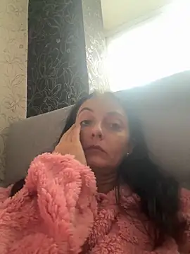 Snapshot of Miroslava1247 chatting on 10-25-25, 08:00 Miroslava1247 online show from 10-25-25, 08:00