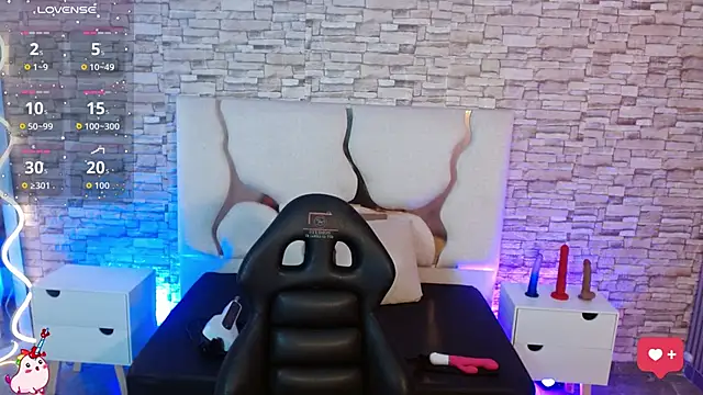 Snapshot of Issa_tay1 chatting on 10-17-25, 07:27 Issa tay1 online show from 10-17-25, 07:27