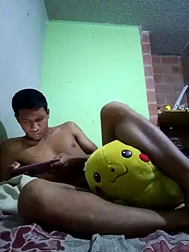 Snapshot of jr121221 chatting on 02-11-25, 05:40 jr121221 online show from 02-11-25, 05:40