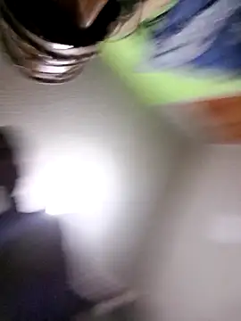 Snapshot of jr121221 chatting on 02-16-25, 03:15 jr121221 online show from 02-16-25, 03:15