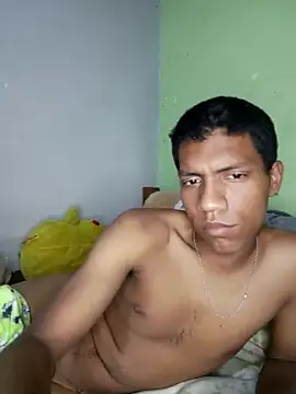 Snapshot of jr121221 chatting on 02-21-25, 04:18 jr121221 online show from 02-21-25, 04:18