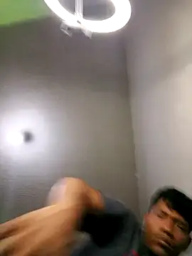 Snapshot of jr121221 chatting on 03-07-26, 06:21 jr121221 online show from 03-07-26, 06:21